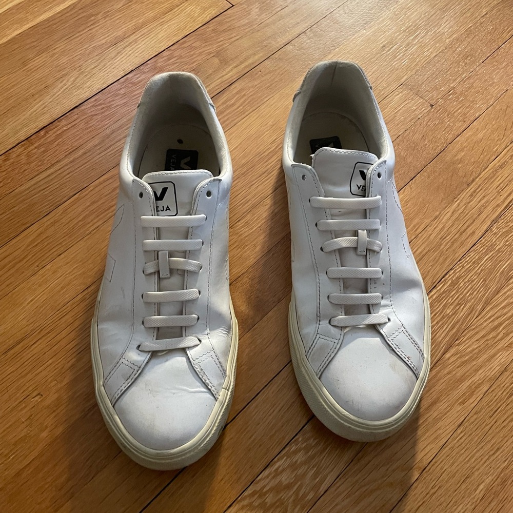 Veja White Leather Sneakers Sz 42 / 11 - signs of wear, see photos